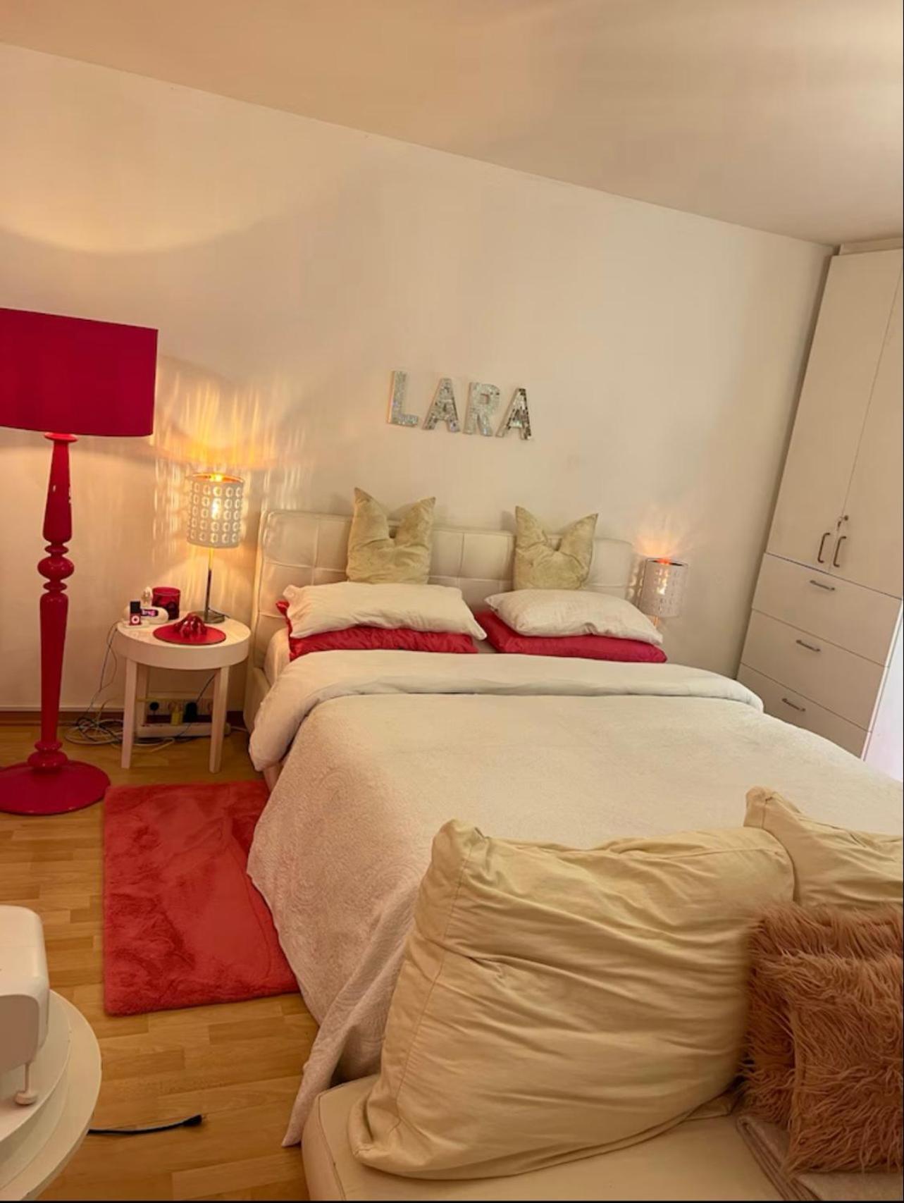 Charmante Im Untergeschoss Homestay Dusseldorf